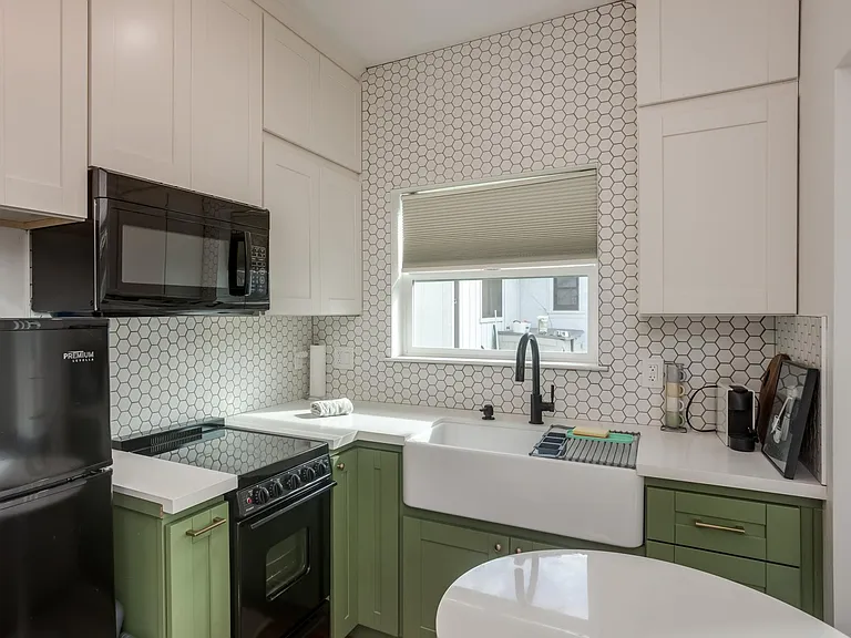 45 Clayton Ave #A — Photo 5