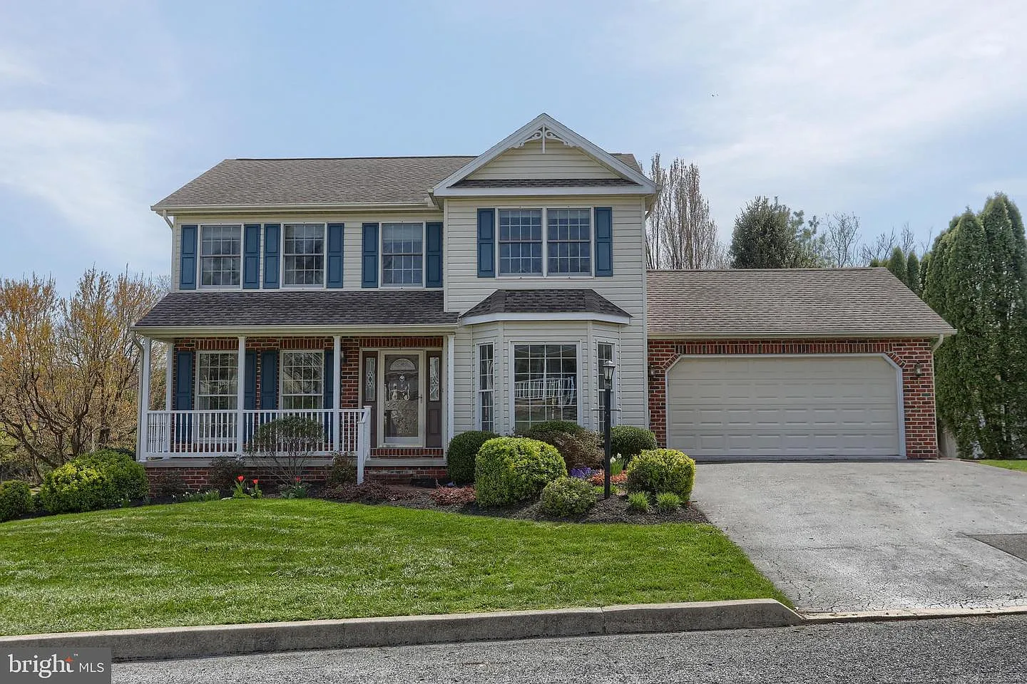885 Sunnyhill Ln photo 1