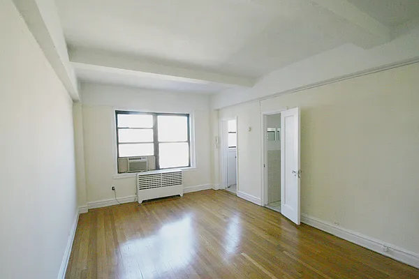 Rented by Green Home NY Realty LLC | media 1