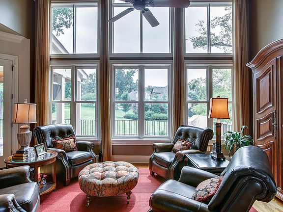 Morning room off kitchen