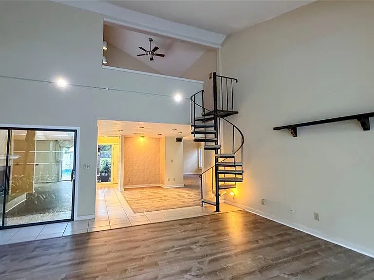 8445 Cessna Dr — Photo 30