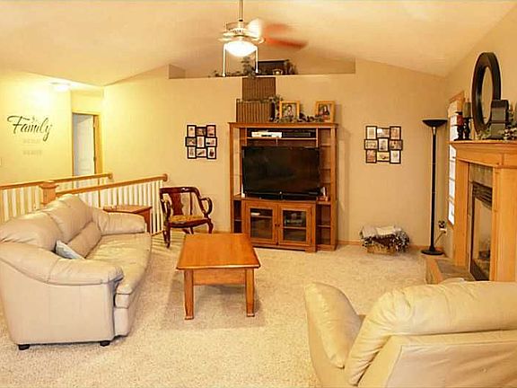 2nd image of 1421 Cedar River Dr