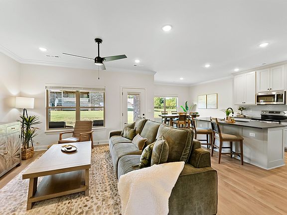 5th image of 1057 Nottington St