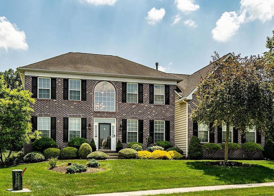 1st image of 25 Wick Dr