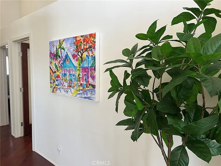 1569 Skyline Dr — Photo 29