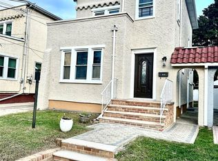 13749 231st Street, Laurelton, NY 11413