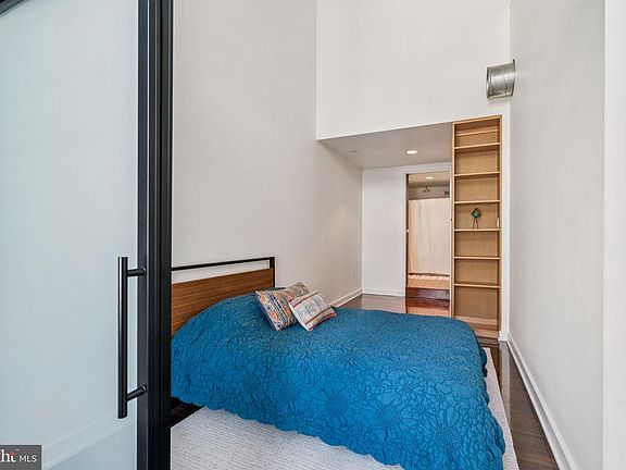 5th image of 105 S 12th St APT 205