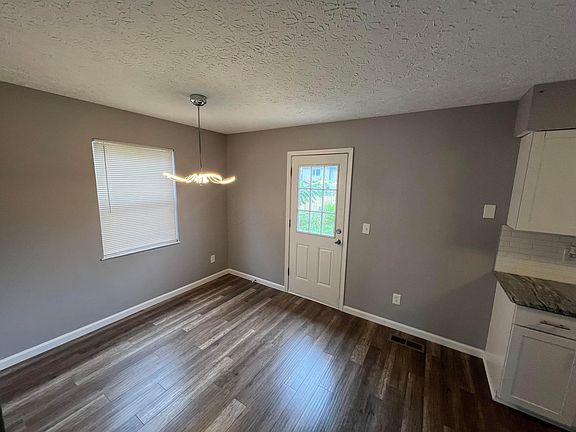 5th image of 3863 Heatherglen Dr #3865