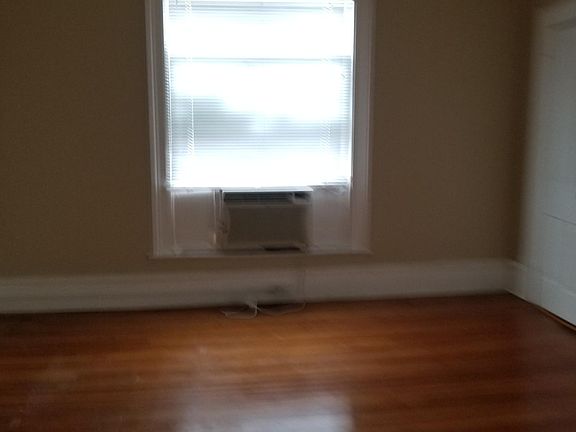 3rd image of 229 W Main St