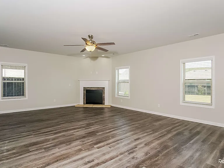 117 Holly Fern Dr — Photo 5