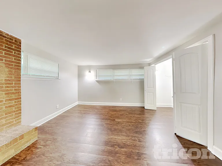350 Waycross Dr — Photo 5