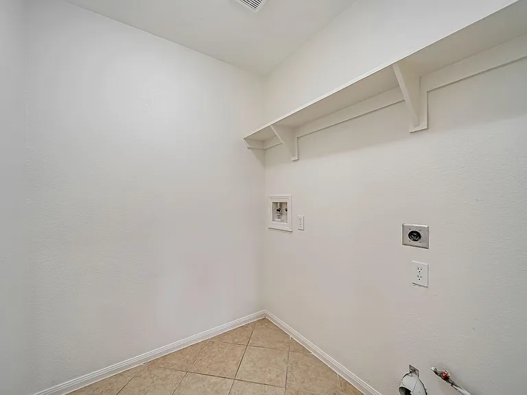 18439 Sunrise Oaks Ct — Photo 8