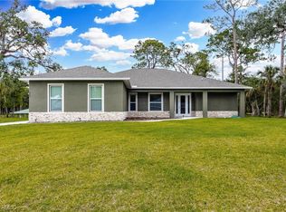 668 Turtle Ln, Labelle, FL 33935