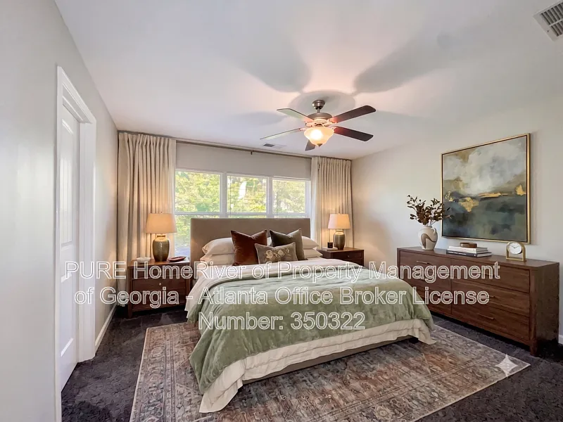4 bed, 3.5 bath, 2070 sqft, $2,195 — Photo 4
