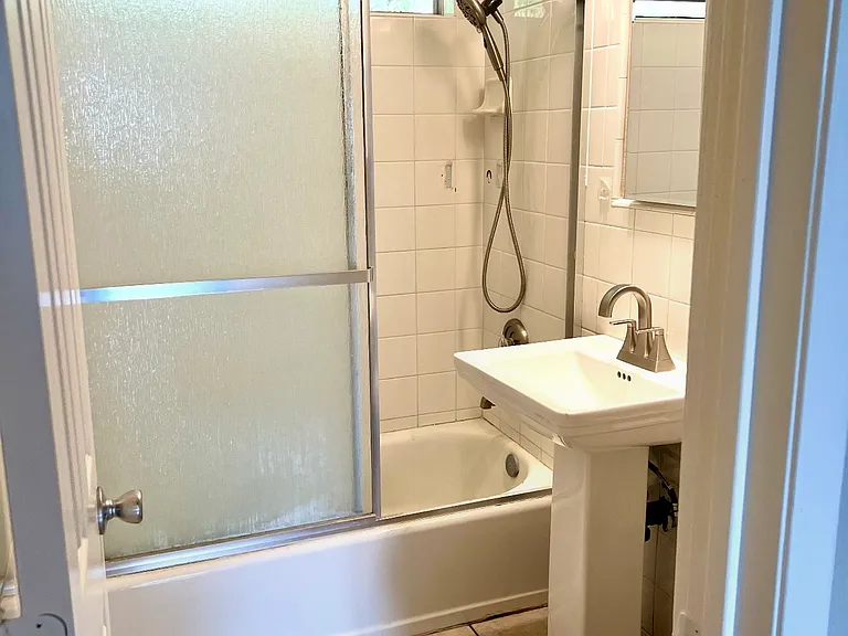 311 Mesa Dr #3 — Photo 2
