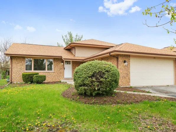 4948 Arquilla Dr, Richton Park, IL 60471