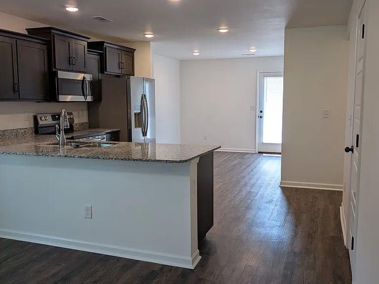 720 Short Leaf Ln — Photo 7
