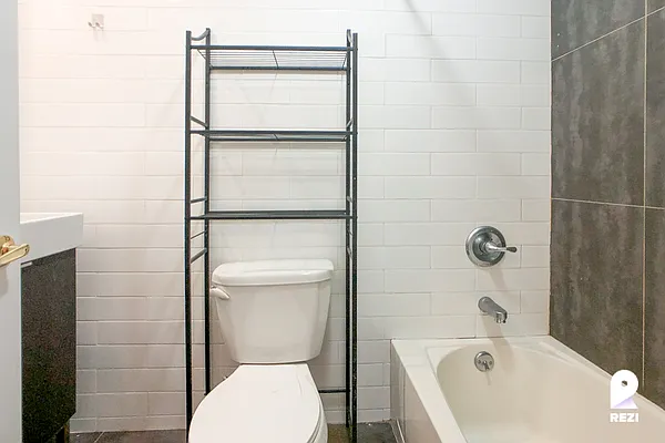 Rented by REZI | media 5