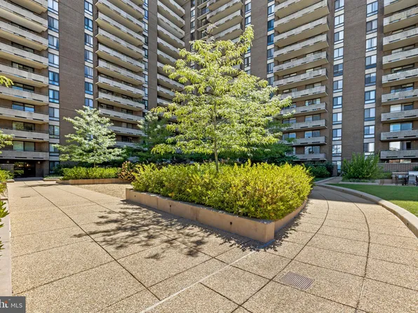 1800 Old Meadow Rd APT 1519, Mc Lean, VA 22102