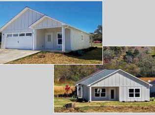 210 Riverwalk Cir, Hayesville, NC 28904