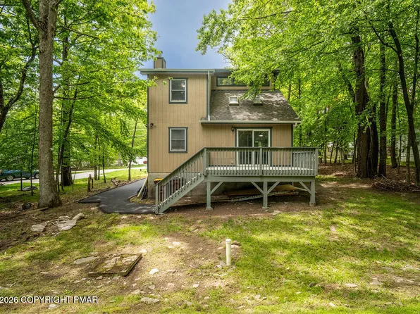 132 Cottonwood Ct, Milford, PA 18337