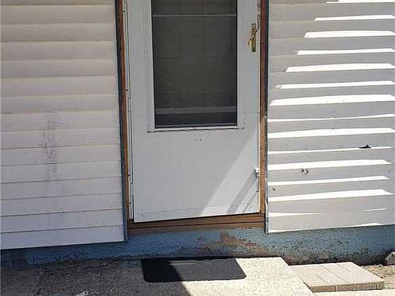 4th image of 202 Hilltop Dr