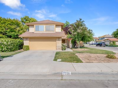 7728 N 8th St, Fresno, CA, 93720