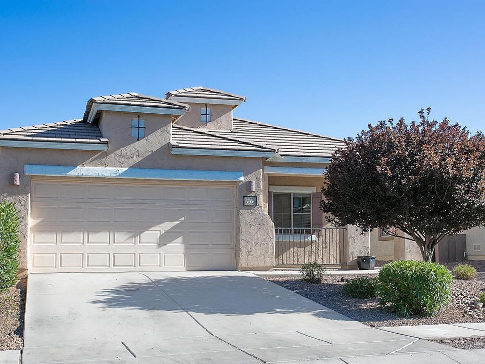 1st image of 825 W Calle Valenciana