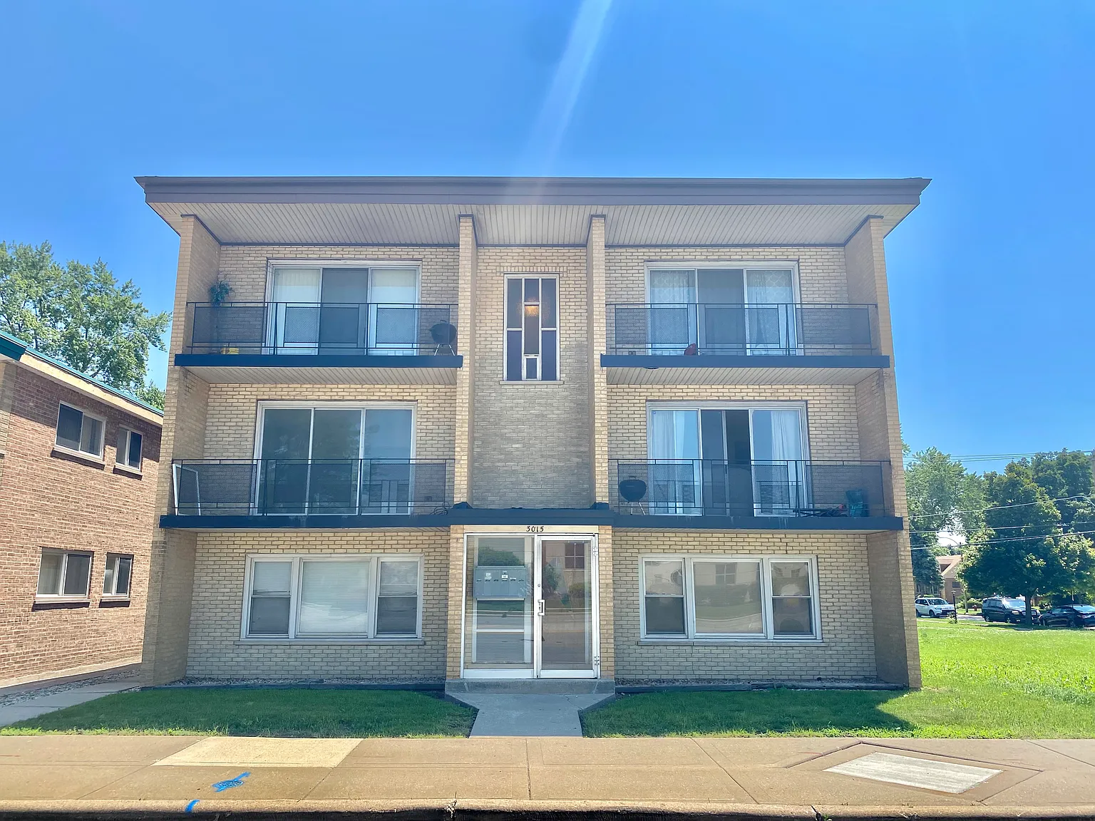 2 bed, 750 sqft, $1,550 — Photo 1