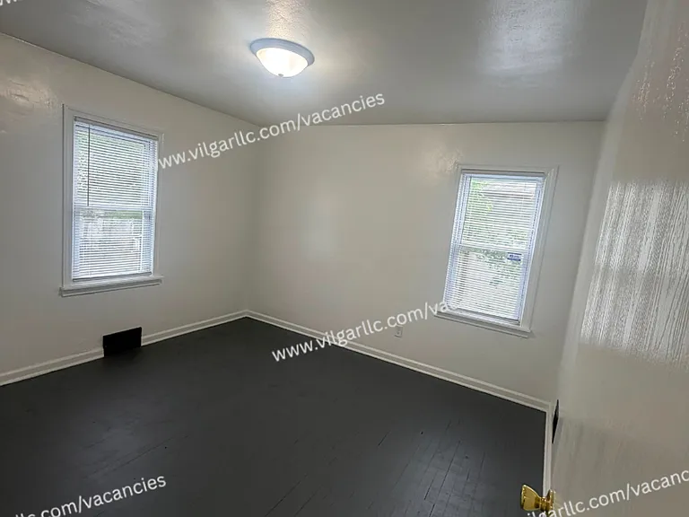 1353 Chase St — Photo 20