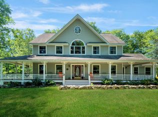 40 Fox Hill Dr, Middletown, NY 10940