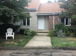 2514 Boston Post Rd #R4, Guilford, CT 06437