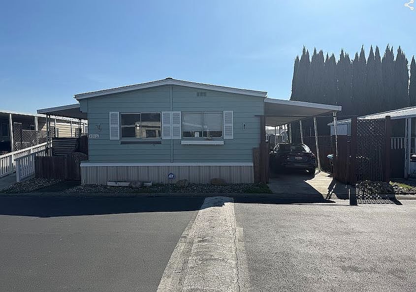 1st image of 4916 Brookdale Dr