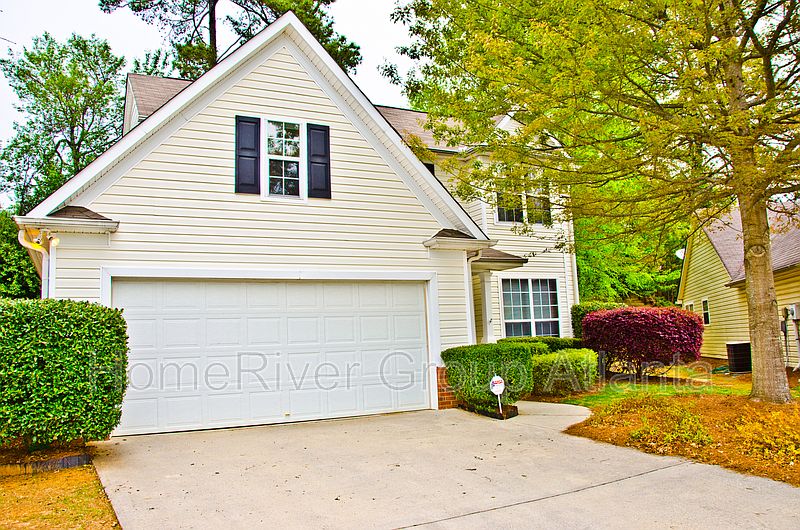 1st image of 2499 Lakebrooke Dr