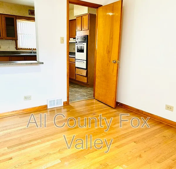 14518 S Hoxie Ave — Photo 7