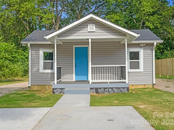 617 N Market St, Lancaster, SC 29720