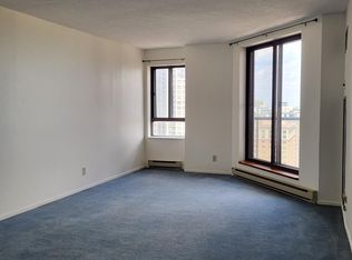 130 Besserer St #1810, Ottawa, ON K1N 9M9
