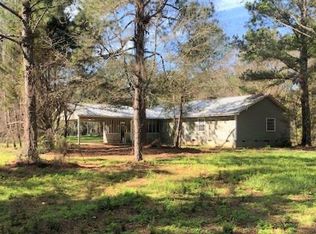 206 Pages Ln, Thomasville, GA 31792