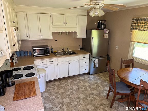 4th image of 69 Nantucket Drive