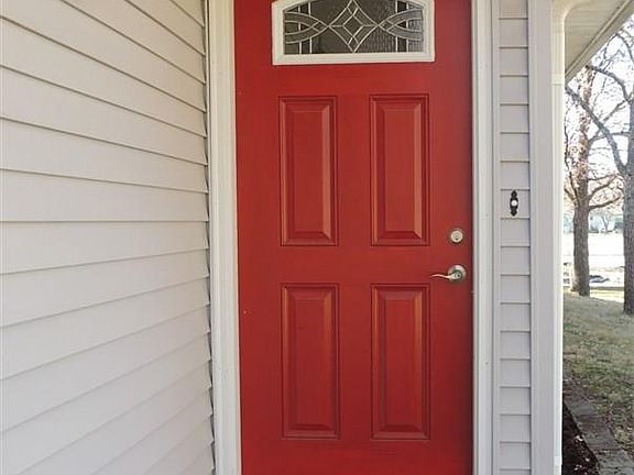 2nd image of 1001 Woodland St