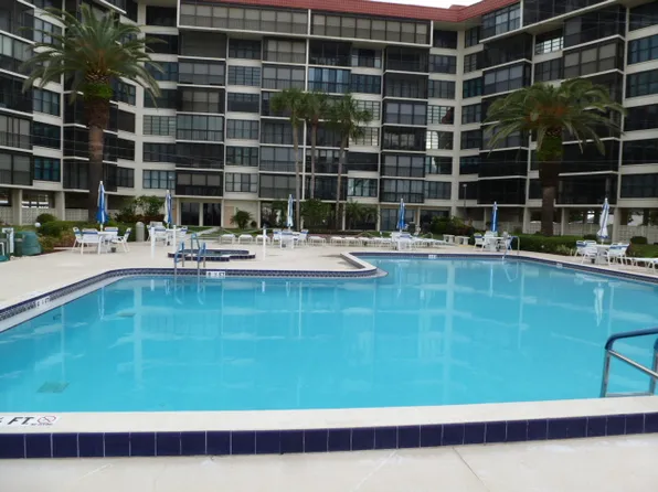 18304 Gulf Blvd APT 210, Redington Shores, FL 33708