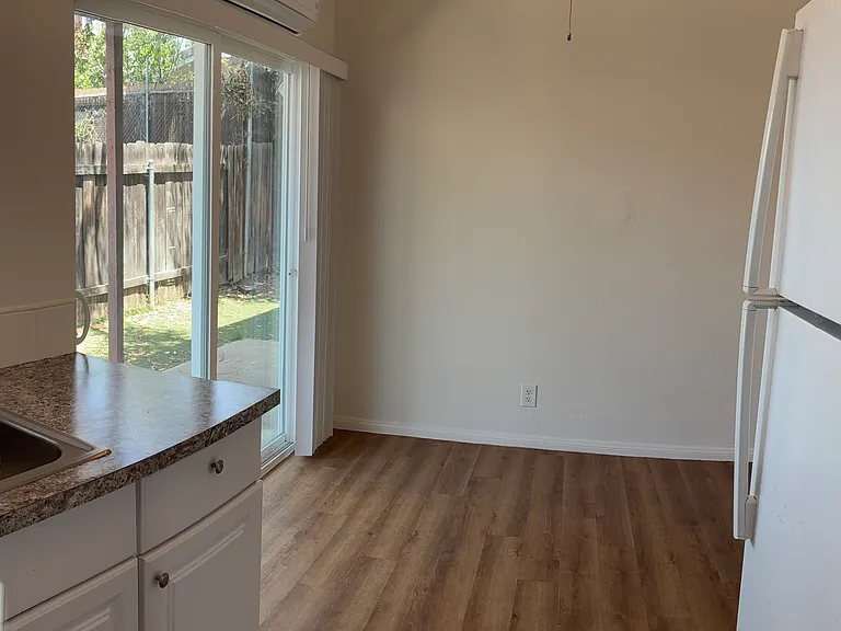 1154 E Lexington Ave #2 — Photo 9