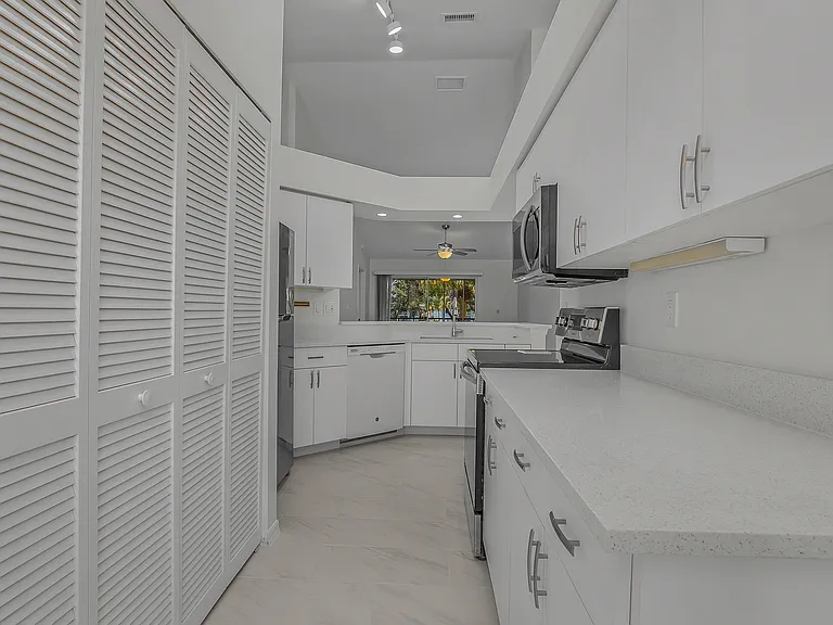 145 Wading Bird Cir #201 — Photo 15