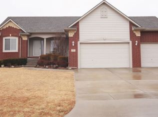 619 Brentwood Ct, Andover, KS 67002