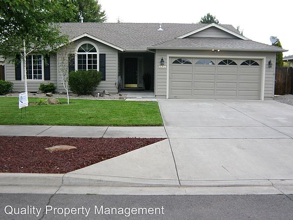 2nd image of 1826 Arlington Dr
