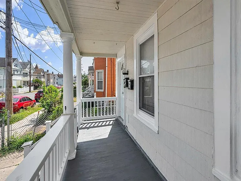 200 Ogden St #2 — Photo 2