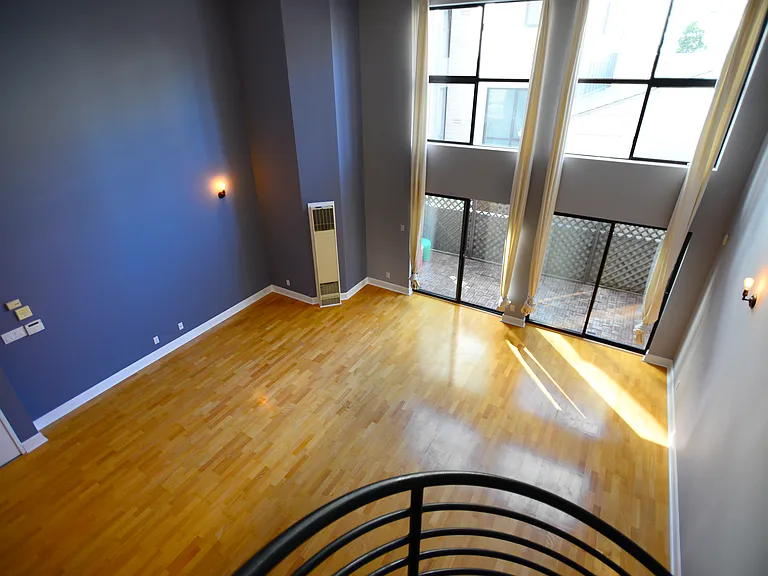 940 Natoma St #4 — Photo 6