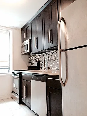 Rented by Crosstown Apartments NYC | media 25