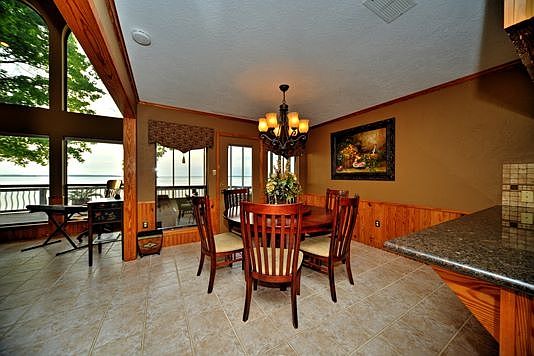 5th image of 128 Basswood Ct