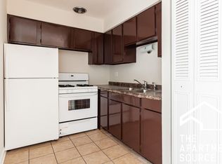 5917 N Kenmore Ave APT 523, Chicago, IL 60660
